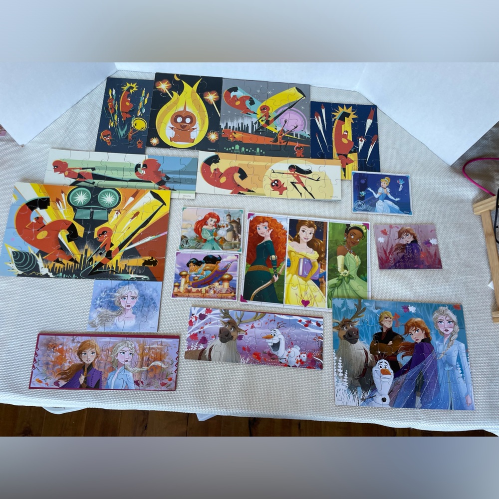 16 Wooden Jigsaw Puzzles including Frozen, Disney Princesses, Incredible
